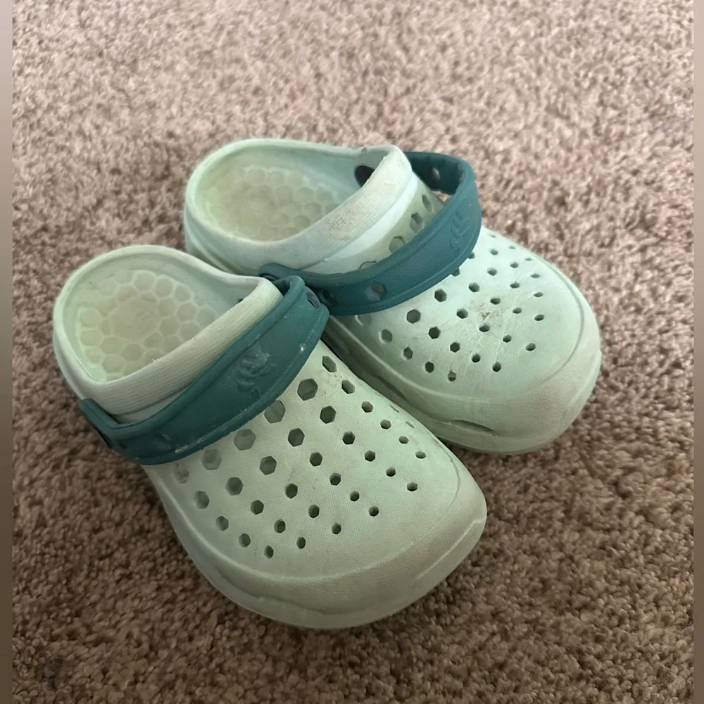 Kids joybees clogs
